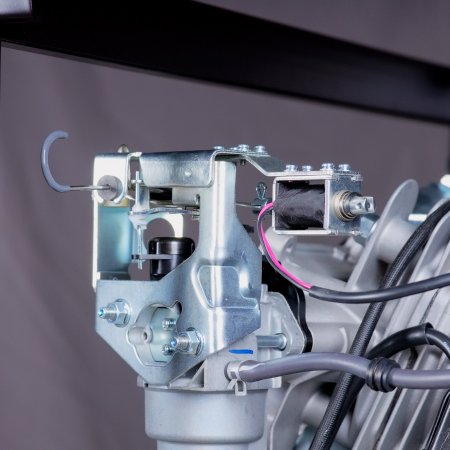 Бензиновый генератор с электростартером и коннектором автоматики FUBAG BS 7500 A ES в Сочи фото